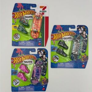 Hot Wheels 7-Eleven Tony Hawk Mini Skateboard Sneakers Legends Mattel RARE‎ LOT